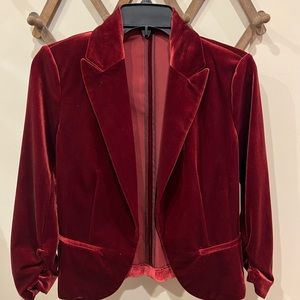 Amanda & Chelsea velvet jacket